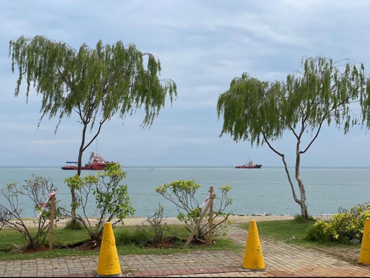 Waterfront Boutique Hotel Port Dickson Ngoại thất bức ảnh