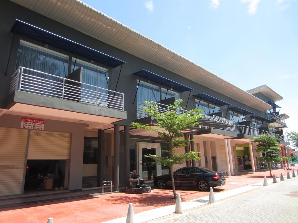 Waterfront Boutique Hotel Port Dickson Ngoại thất bức ảnh