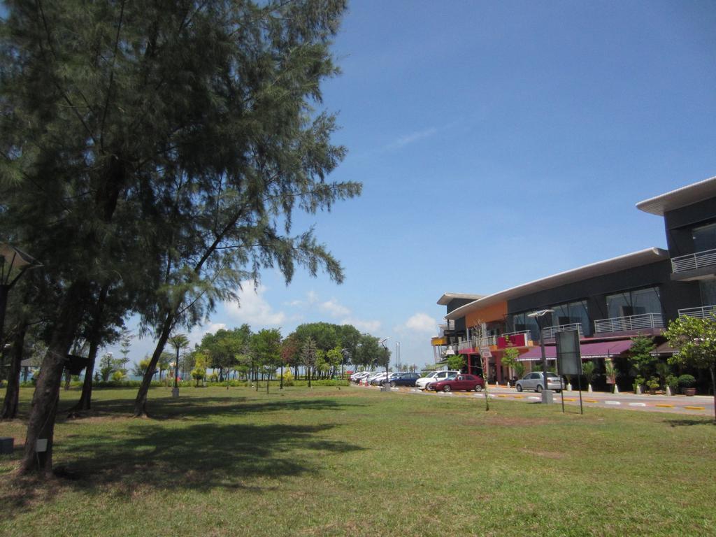 Waterfront Boutique Hotel Port Dickson Ngoại thất bức ảnh